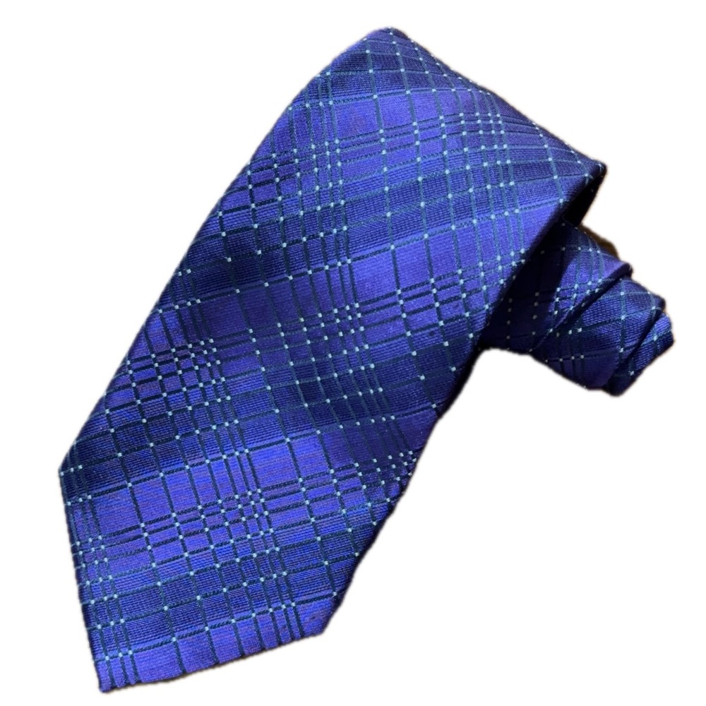 Used Van Heusen Purple and White Necktie